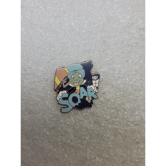 Disney Jewelry - Disney 2007 Hotel Hidden Mickey Dreams Jiminy Cricket Soar Pin Disneyland